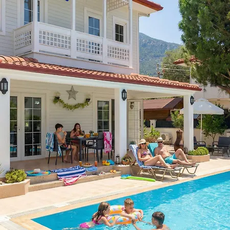 London - 3 Bedroom In Ovacik