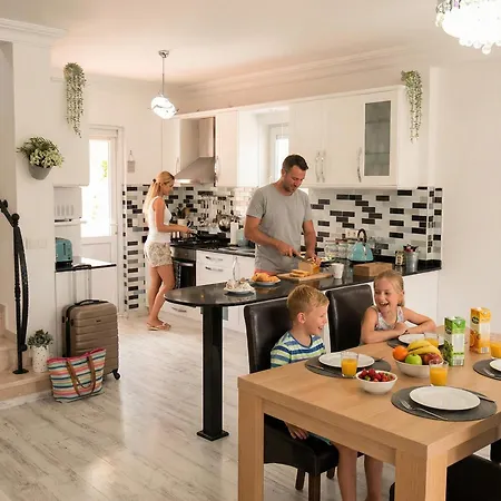 Villa London - 3 Bedroom In Ovacik *