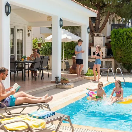 London - 3 Bedroom In Ovacik Fethiye