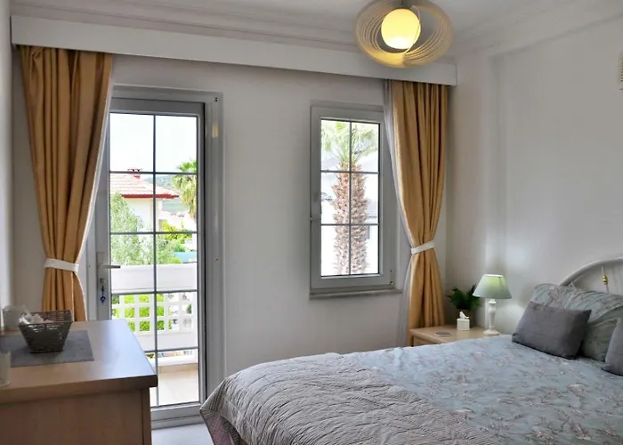 London - 3 Bedroom In Ovacik فيلة