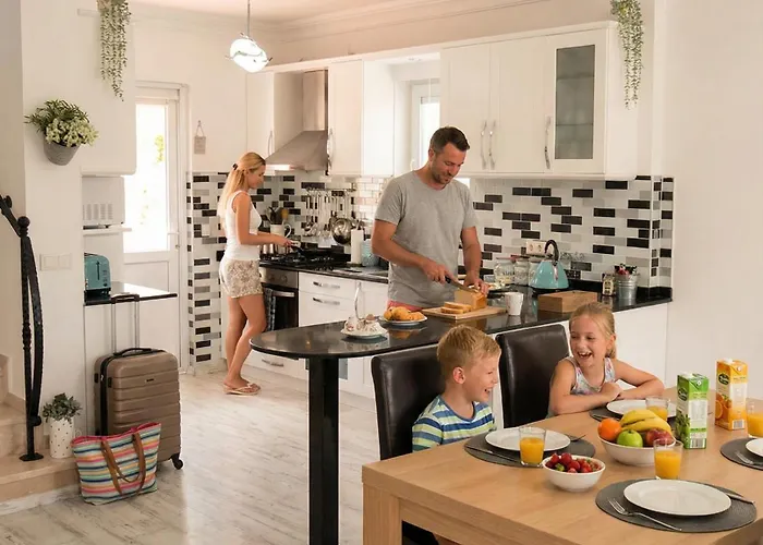 Villa London - 3 Bedroom In Ovacik *